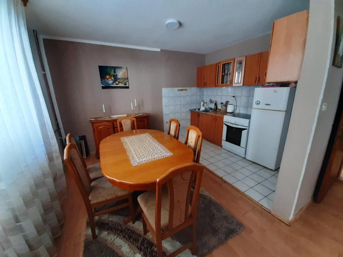 Apartman Lara Foca Exterior foto